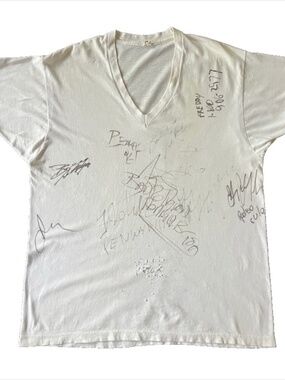 Vintage 60s 70s Distressed Tee with Multiple Autographs L XL